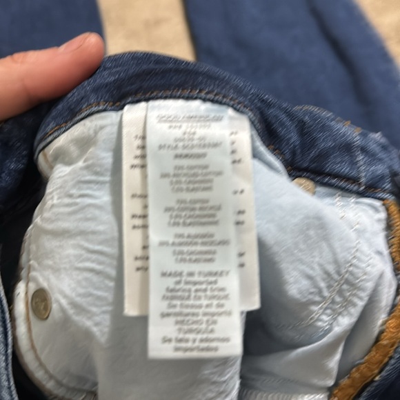 Good American Good Curve Exposed Button High Rise Straight Jean - Picture 5 of 14